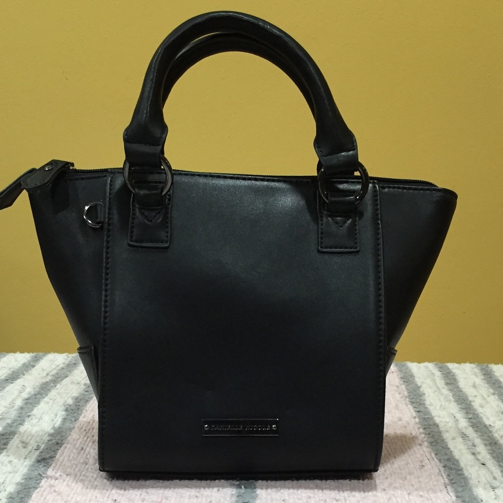 NWOT, Danielle Nicole Alexa Baby cross body - Picture 2 of 11
